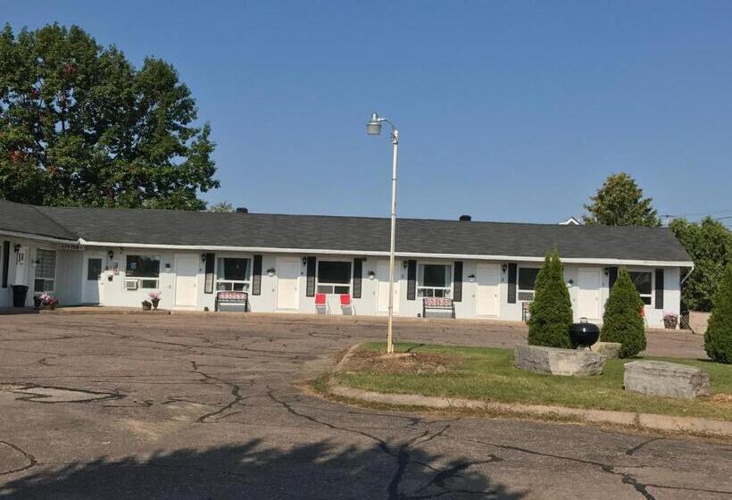 فندق Travellers Inn