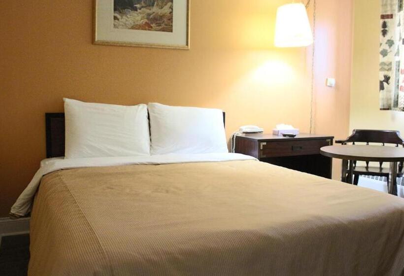 فندق Travellers Inn