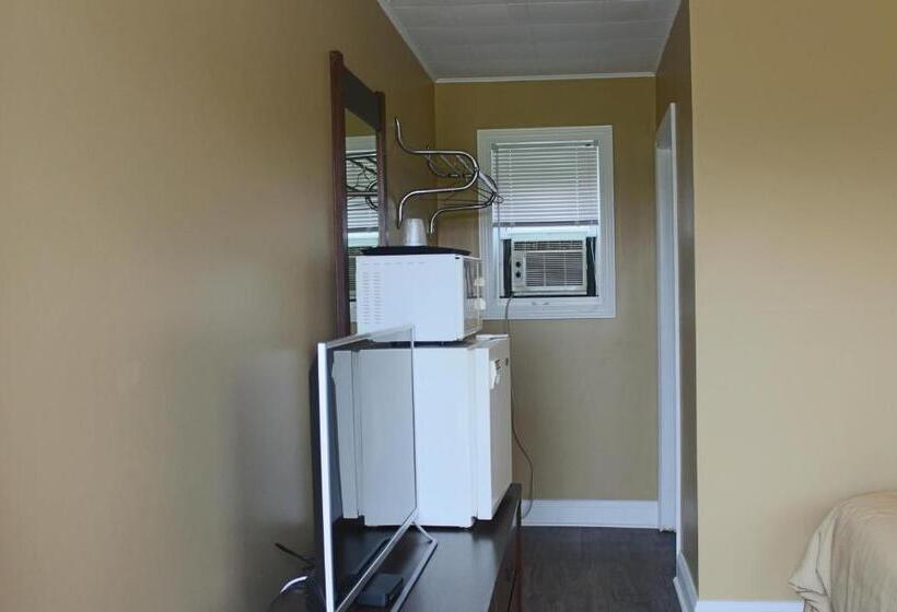 فندق Travellers Inn