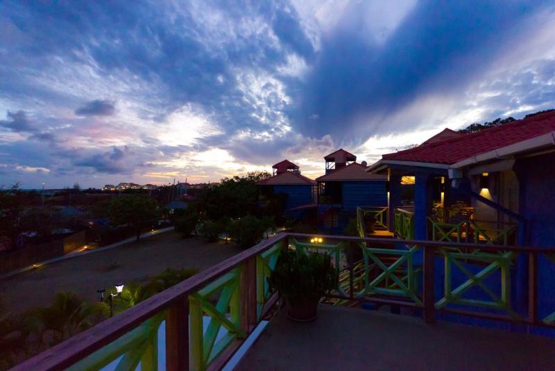 هتل True Blue Bay Resort