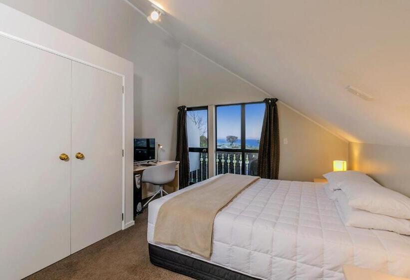 Le Chalet Suisse Motel Taupo