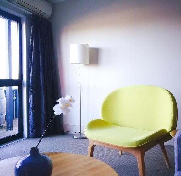 Le Chalet Suisse Motel Taupo