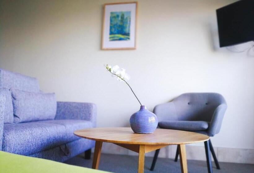 Le Chalet Suisse Motel Taupo