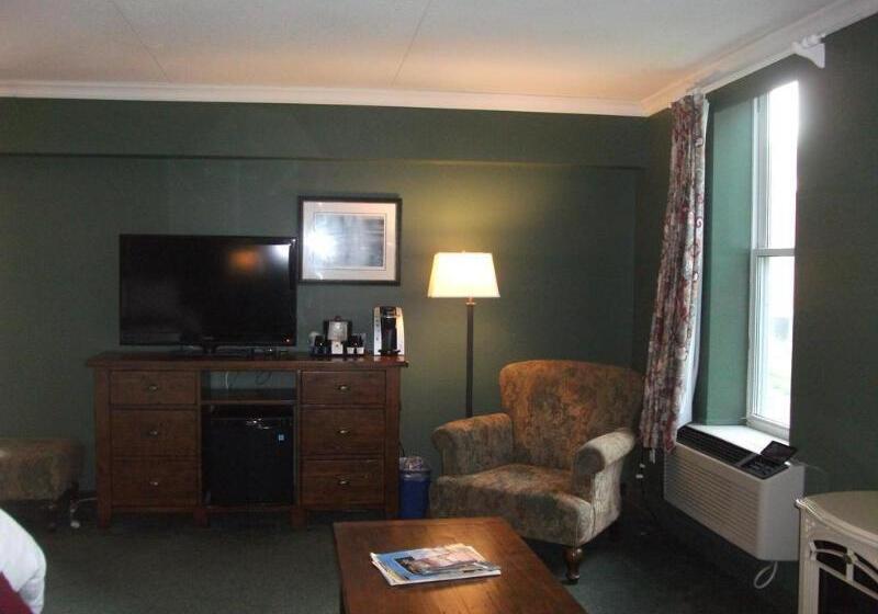 فندق على الطريق Rodeway Inn King William