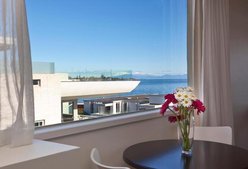 Мотель The Reef Resort