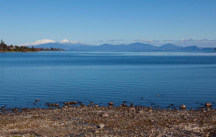 모텔 The Reef Resort