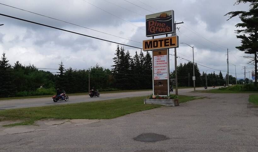 Pine Grove Motel