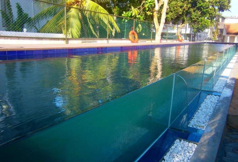 リゾートホテル Calamander Unawatuna Beach