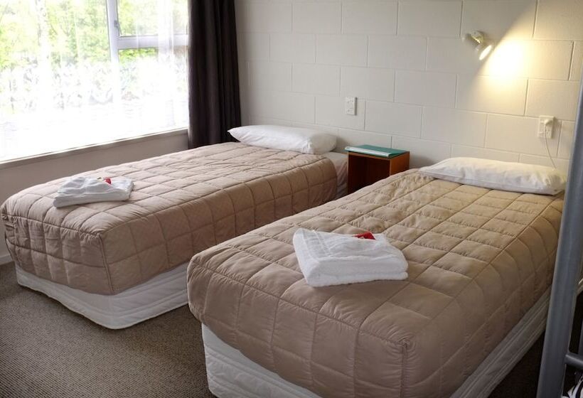 Westport Motels