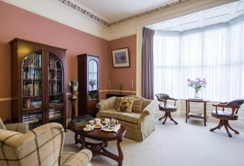 هتل Aberdeen Lodge