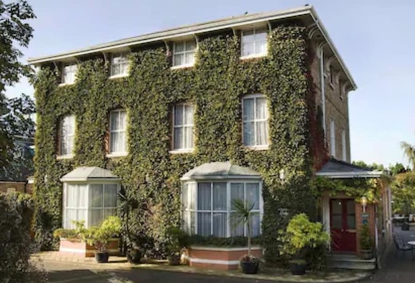 هتل Aberdeen Lodge