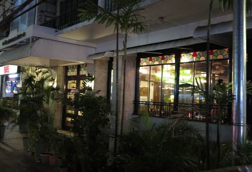 Отель Adriatico Arms