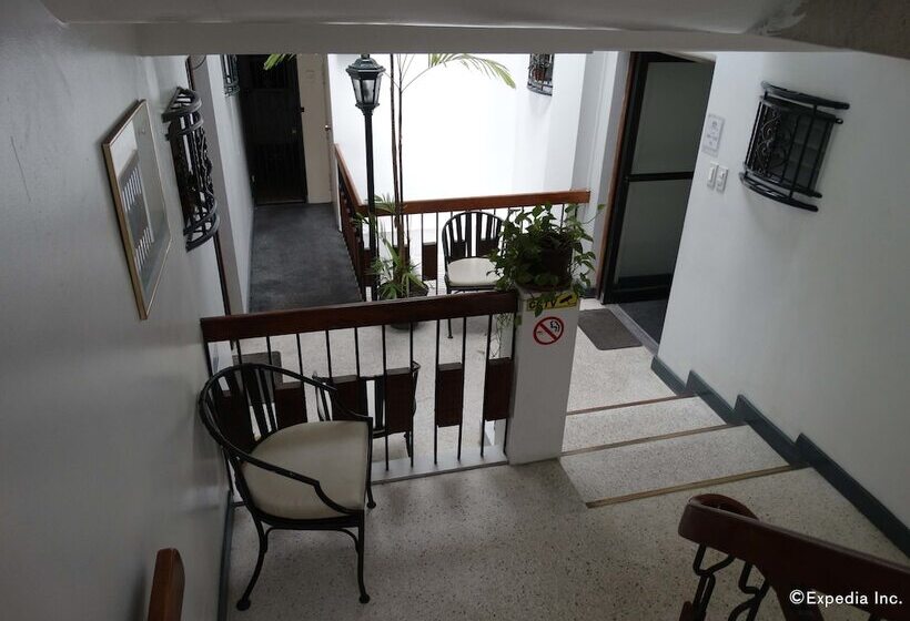 Отель Adriatico Arms