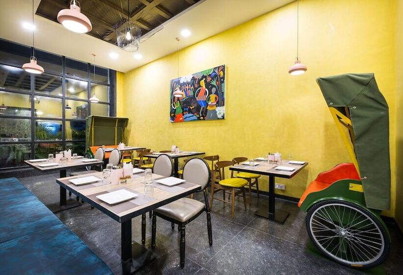 בית מלון כפרי Asansol International