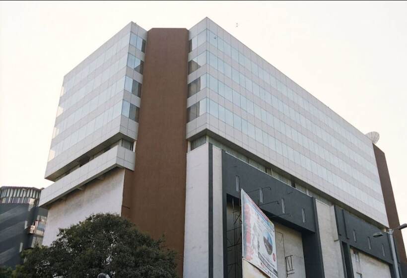 Отель Aurora Towers