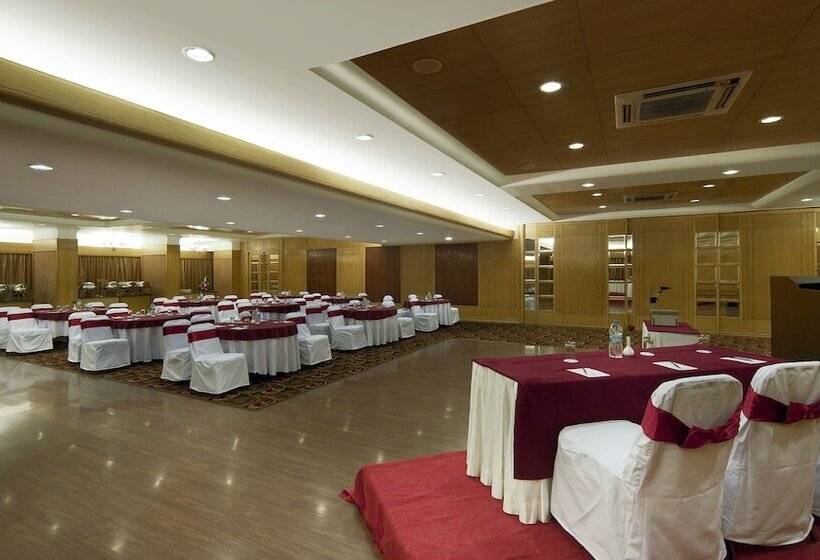 Отель Aurora Towers