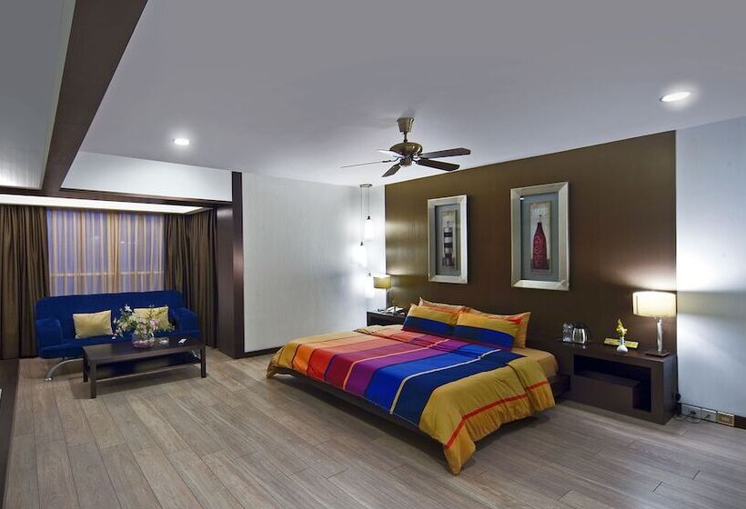 Отель Aurora Towers