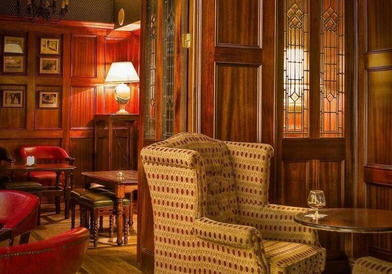 בית מלון כפרי Cahir House