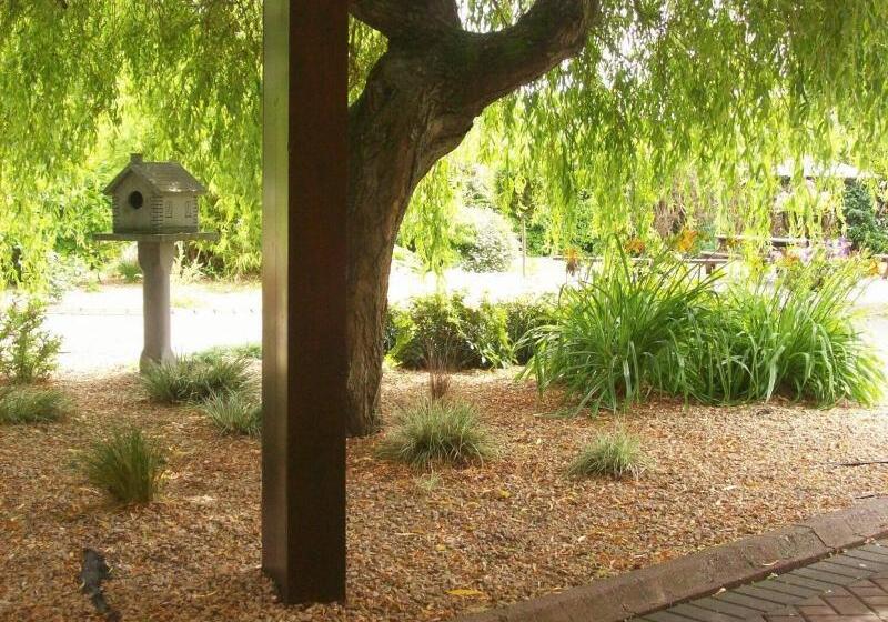 בית מלון כפרי Cahir House