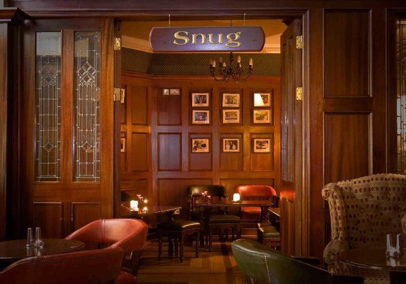 בית מלון כפרי Cahir House