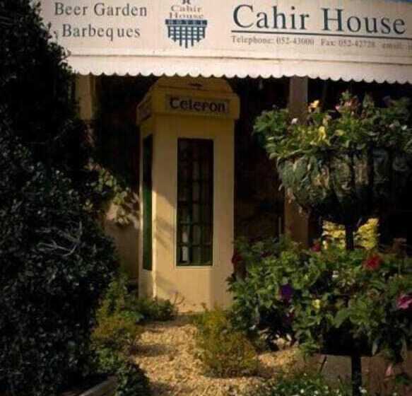 בית מלון כפרי Cahir House