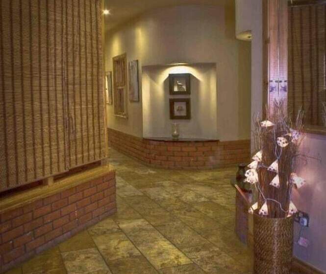 בית מלון כפרי Cahir House