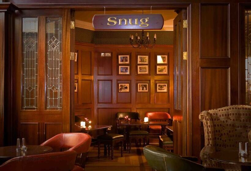 בית מלון כפרי Cahir House