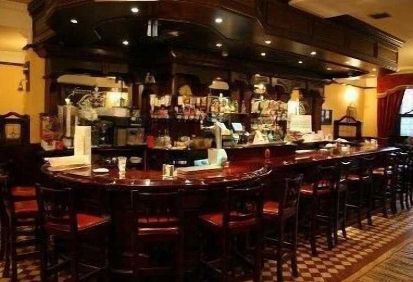 בית מלון כפרי Cahir House