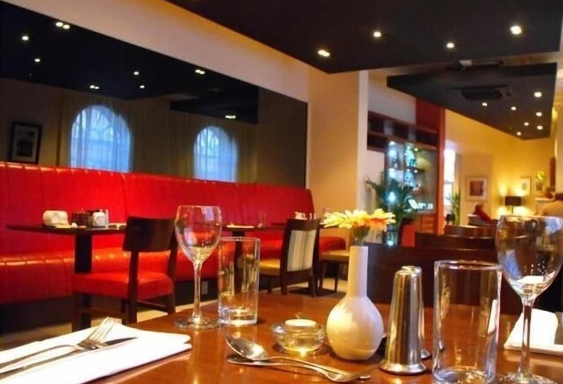 בית מלון כפרי Cahir House