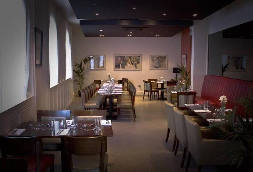 בית מלון כפרי Cahir House