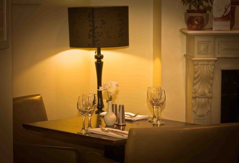 בית מלון כפרי Cahir House