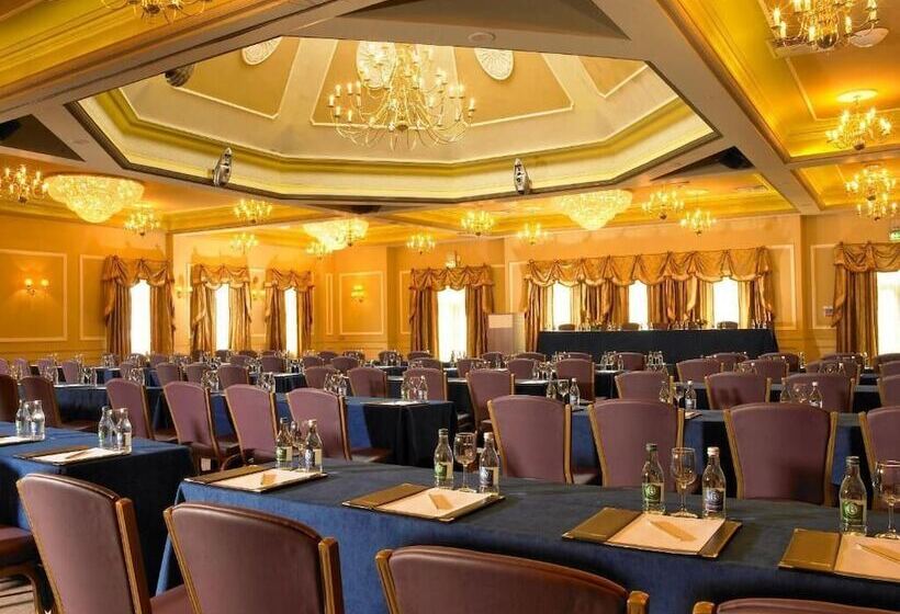 Castlecourt Hotel, Spa & Leisure