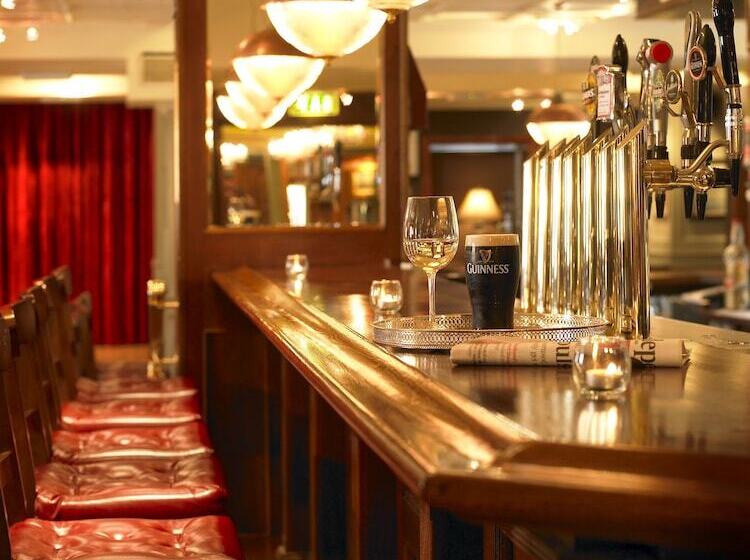 Castlecourt Hotel, Spa & Leisure