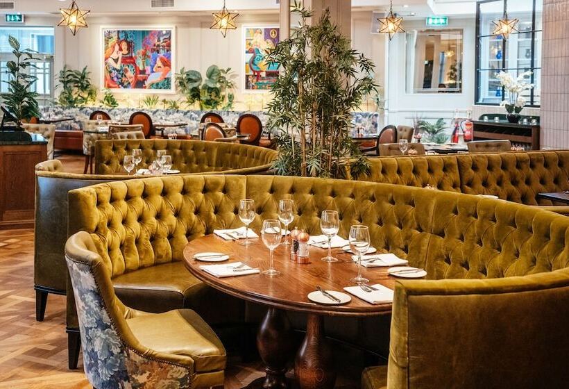 Castlecourt Hotel, Spa & Leisure