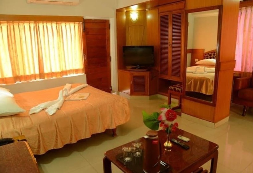בית מלון כפרי City Tower Coimbatore