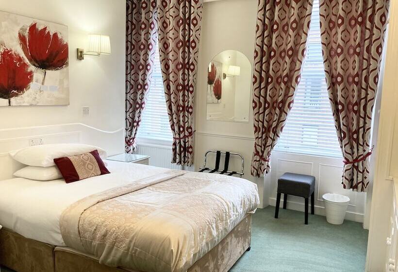 בית מלון כפרי Dergvale