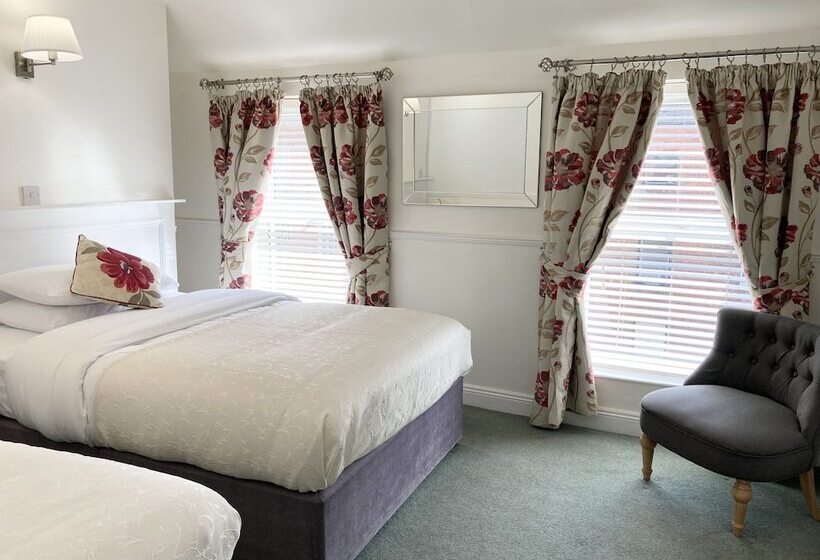 בית מלון כפרי Dergvale