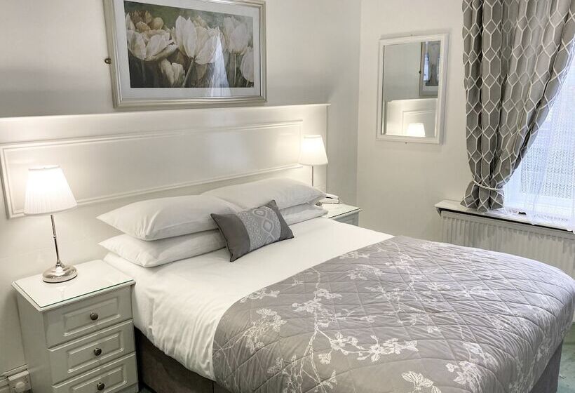 בית מלון כפרי Dergvale