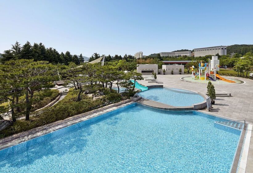 בית מלון כפרי Hilton Gyeongju