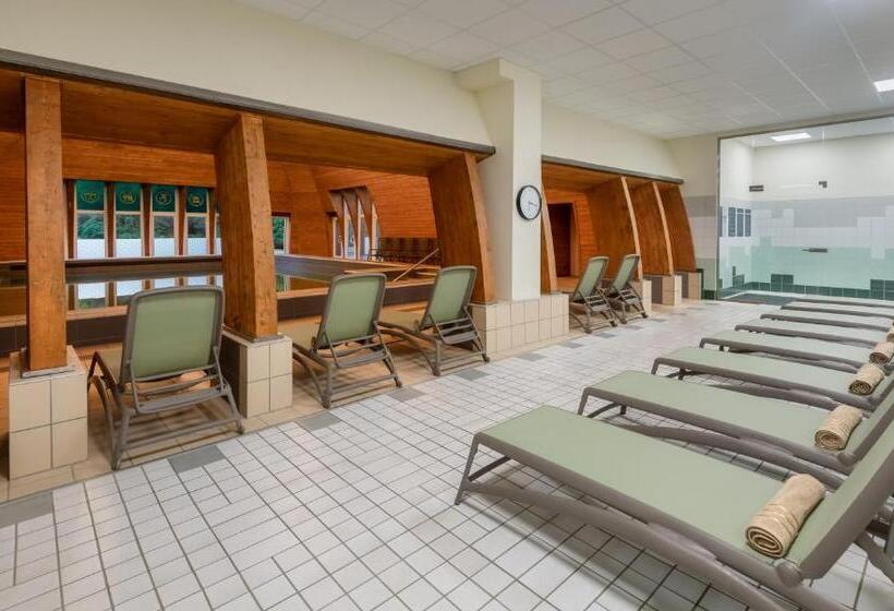 בית מלון כפרי Hunguest Helios Hévíz