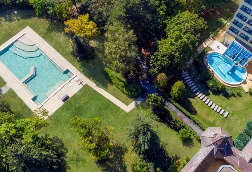 בית מלון כפרי Hunguest Helios Hévíz