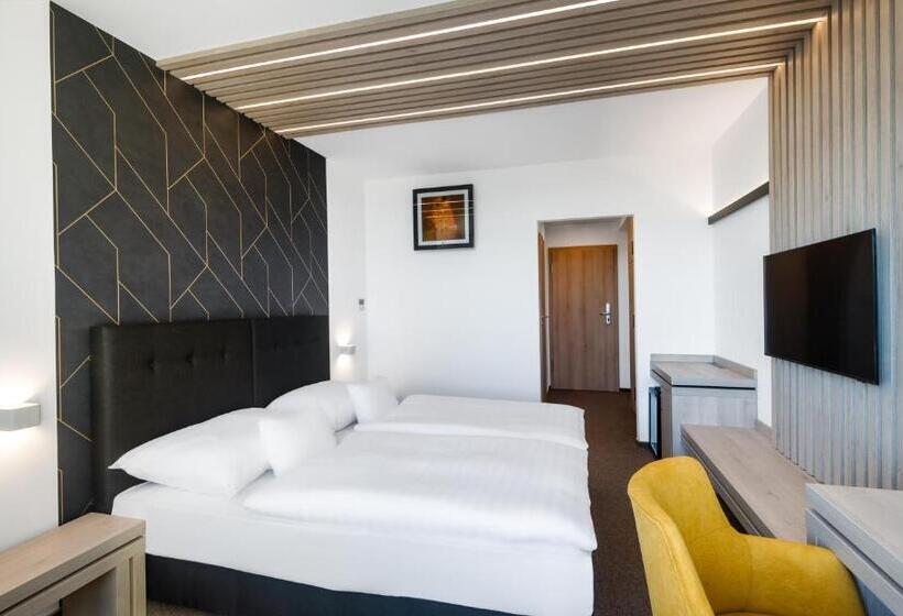 בית מלון כפרי Hunguest Helios Hévíz