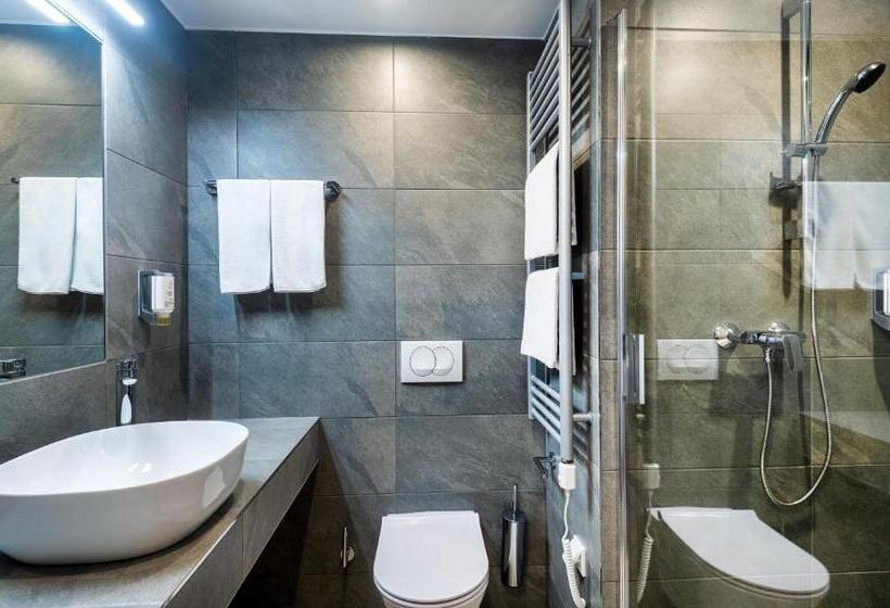 בית מלון כפרי Hunguest Helios Hévíz