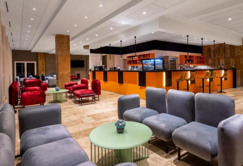 בית מלון כפרי Hunguest Helios Hévíz