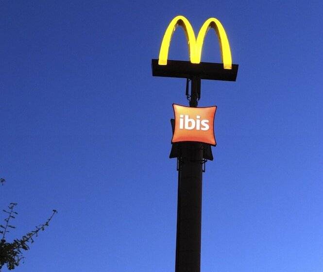 בית מלון כפרי Ibis Rotterdam Vlaardingen