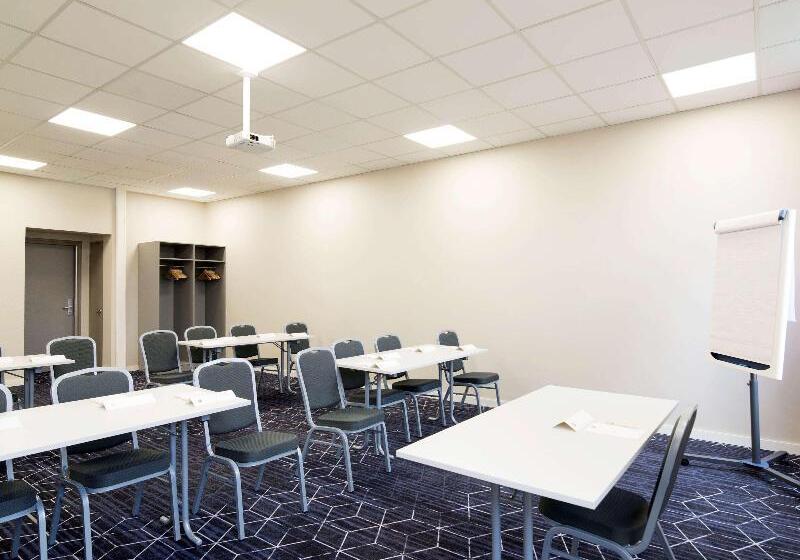 בית מלון כפרי Ibis Rotterdam Vlaardingen