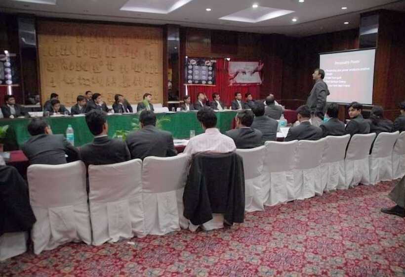 호텔 Jaipur Palace