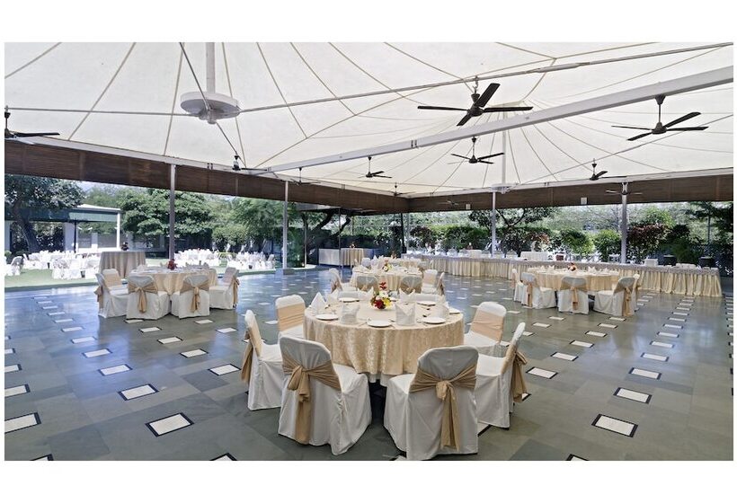 酒店 Jehan Numa Palace