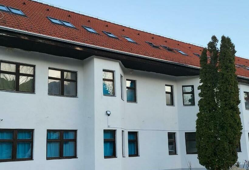 Отель Külker Hostel