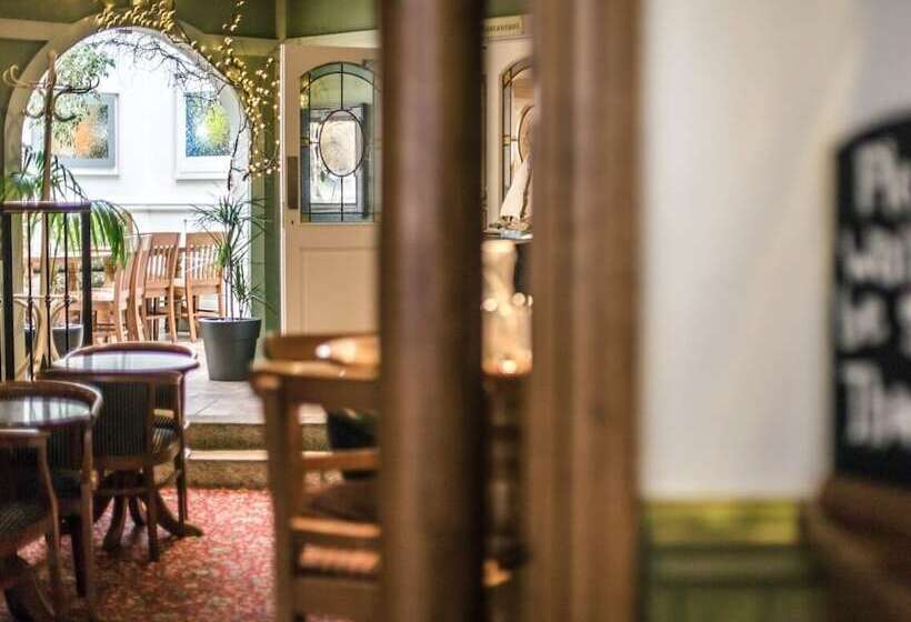 酒店 Mc Kevitts Village